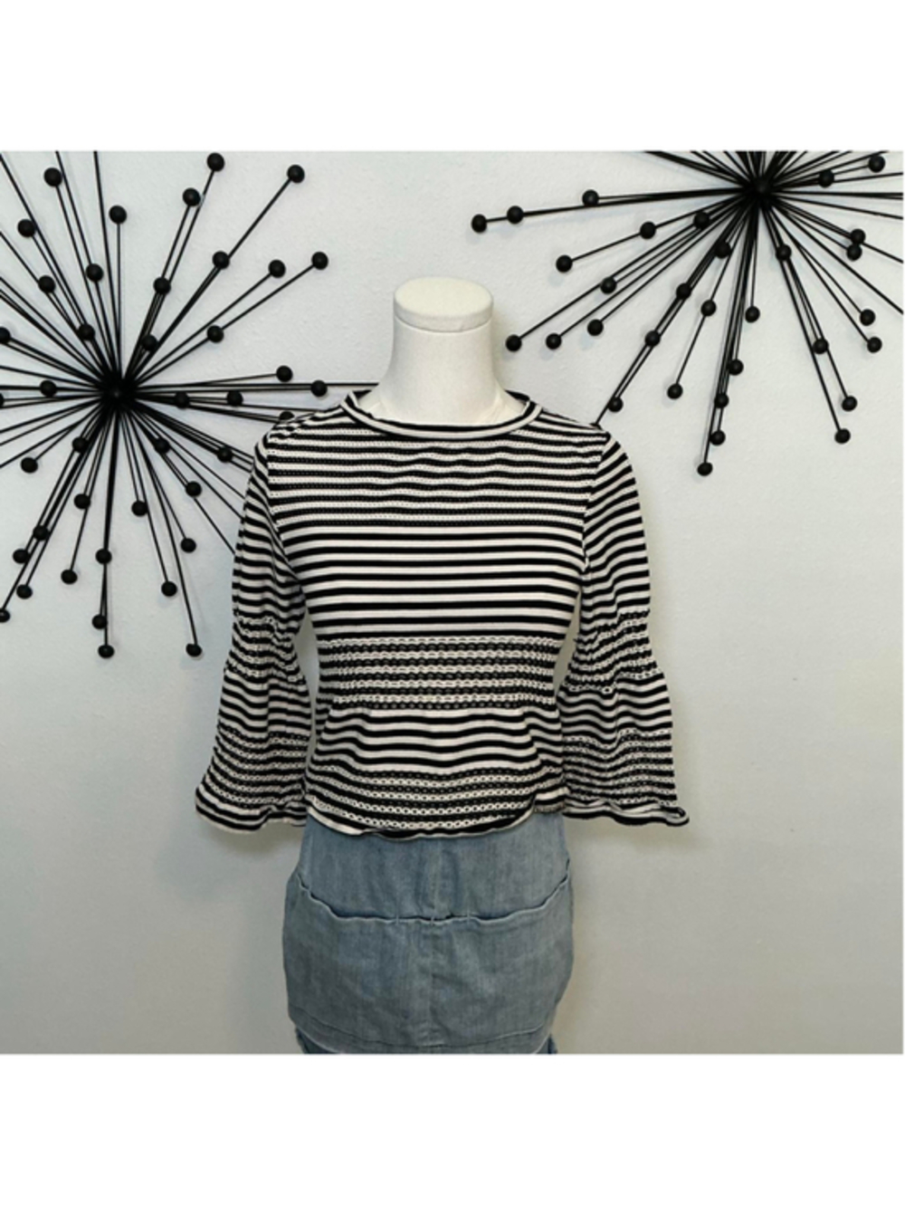 Nicole Miller Atelier Black White Striped Bell Sleeve Knit Top Size Small